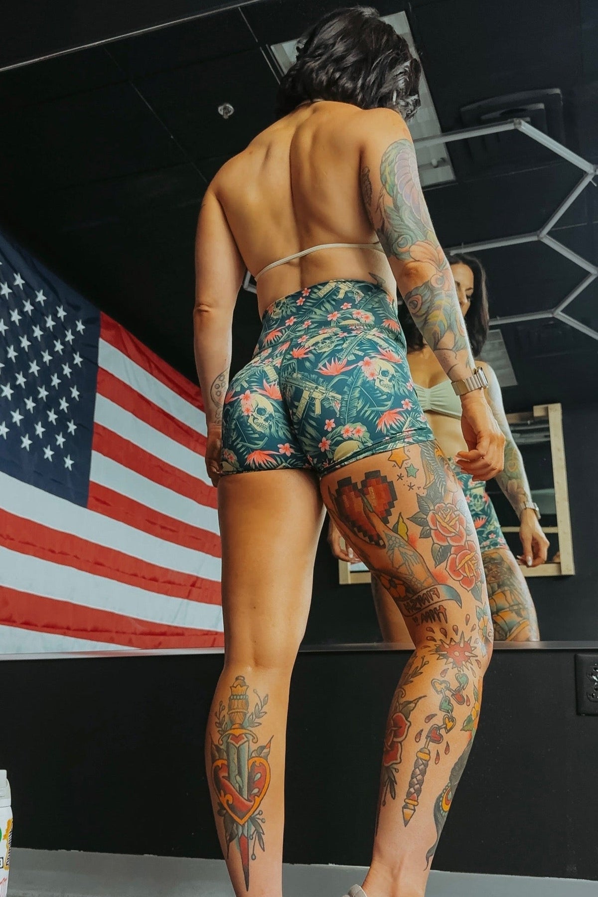 Women's High-Waisted Seamless Front Compression Training Shorts | Aloha AR